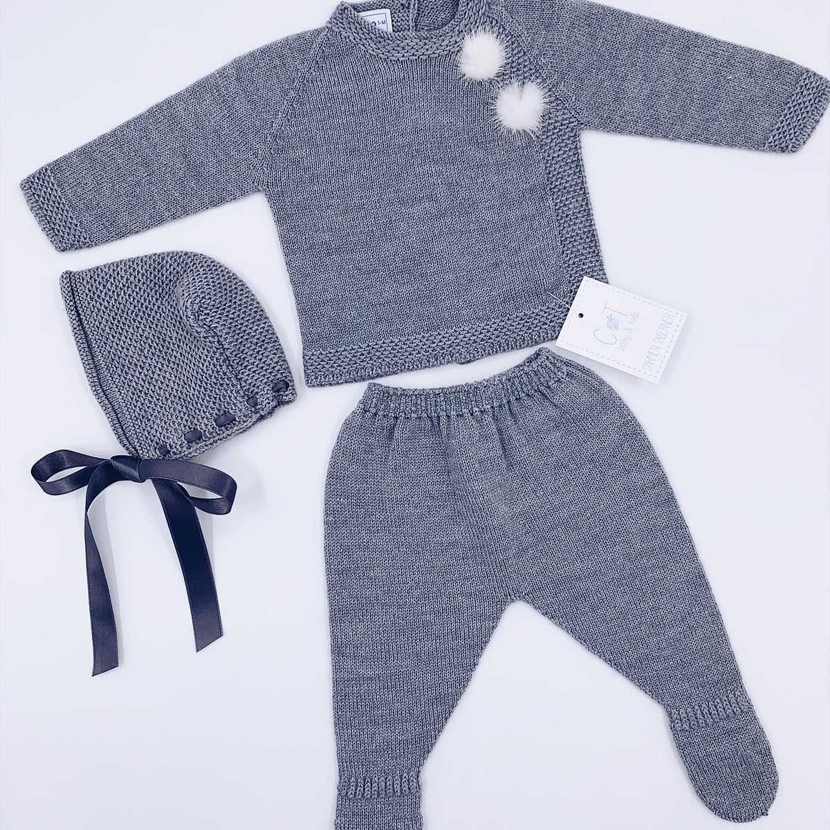 Beautiful Carmen Taberner baby knitted 3 piece set with pom-poms