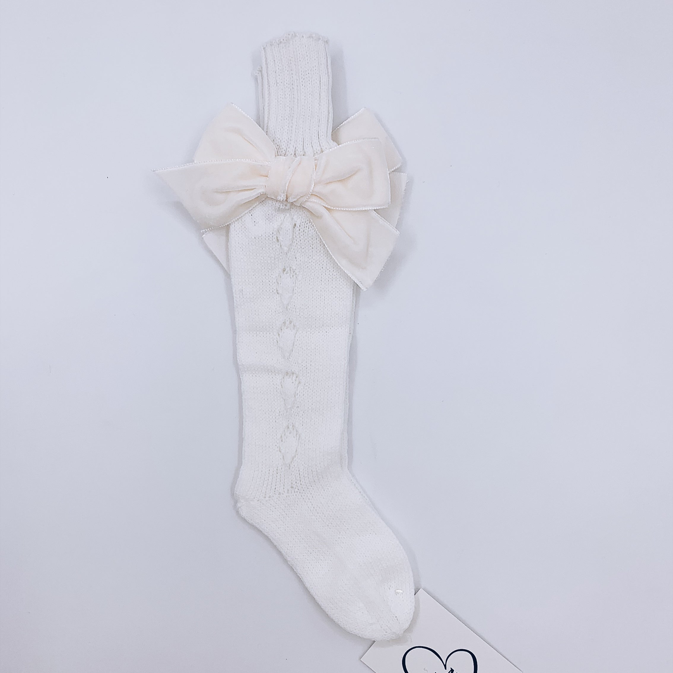 MI LOVES SIGNATURE KNITTED HIGH KNEE SOCKS WITH VELVET BOWS
