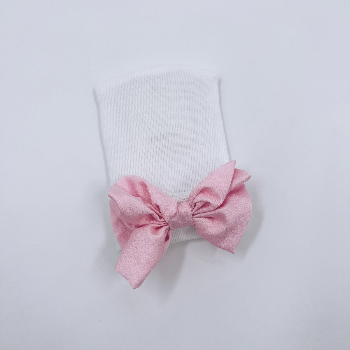 Baby hospital hat with Bow details.