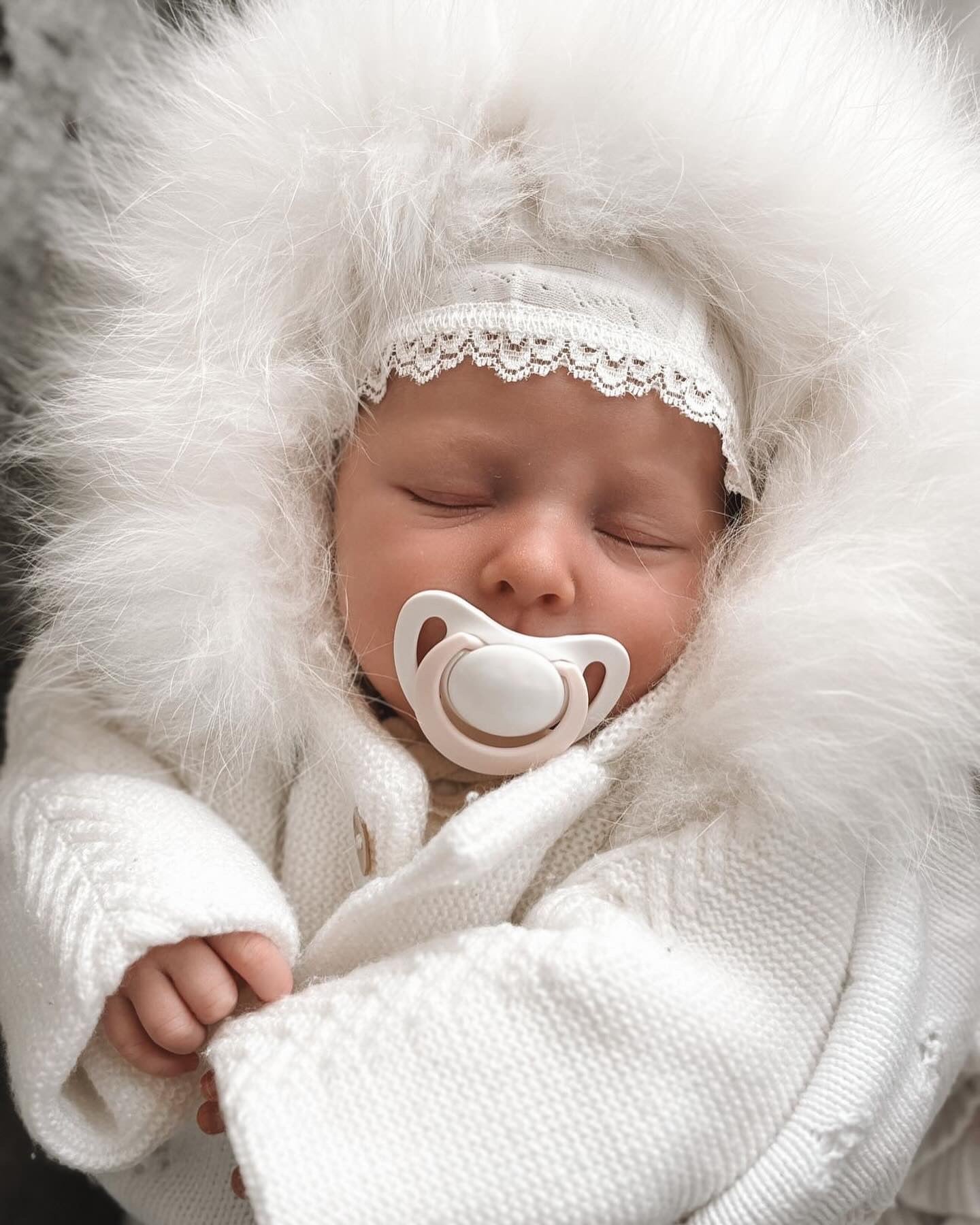WHITE/IVORY MI LOVES SIGNATURE Fox fur trim/pompoms Baby ANGEL pramsui