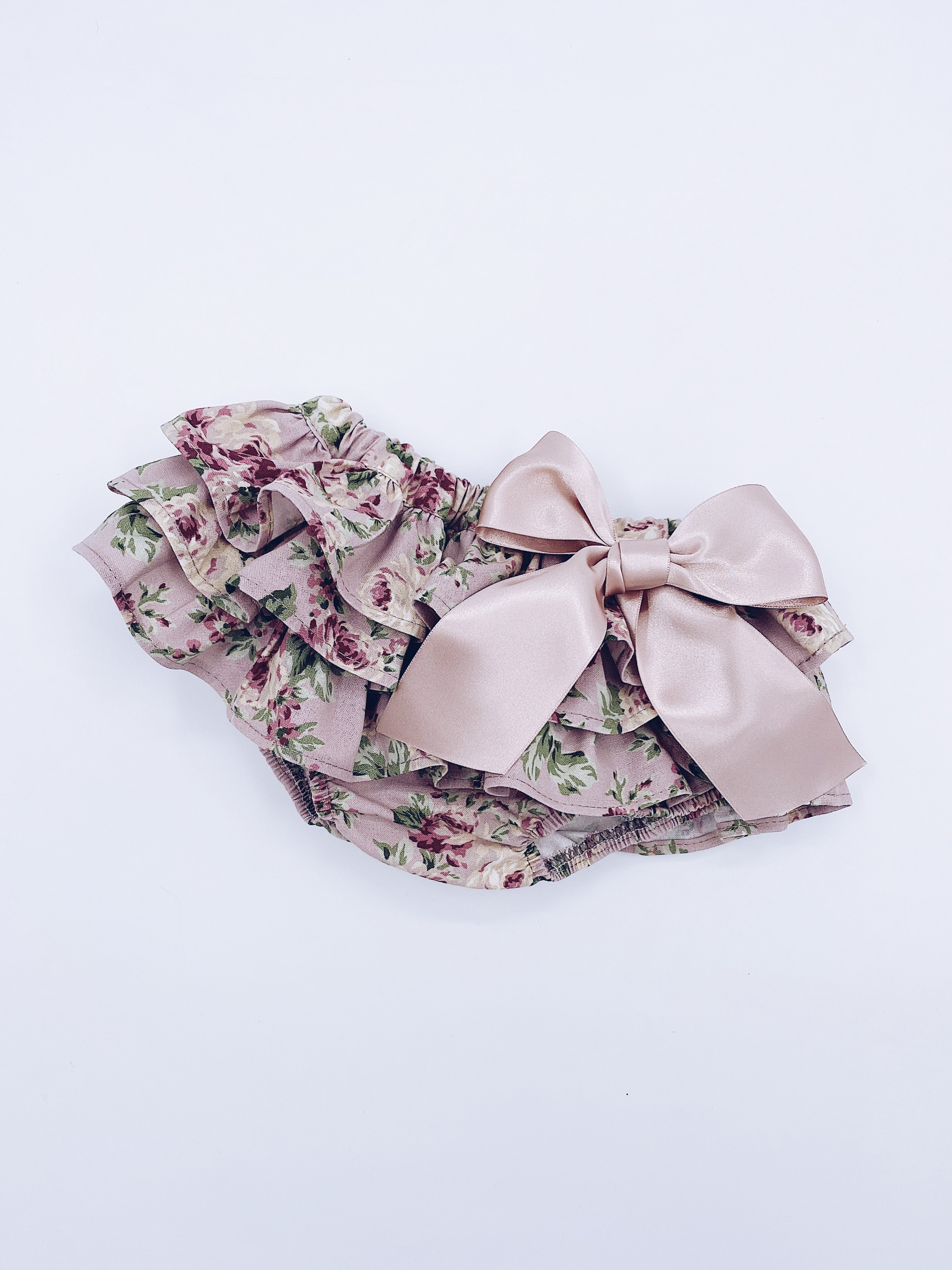 Beautiful Floral bloomers with 1 bow