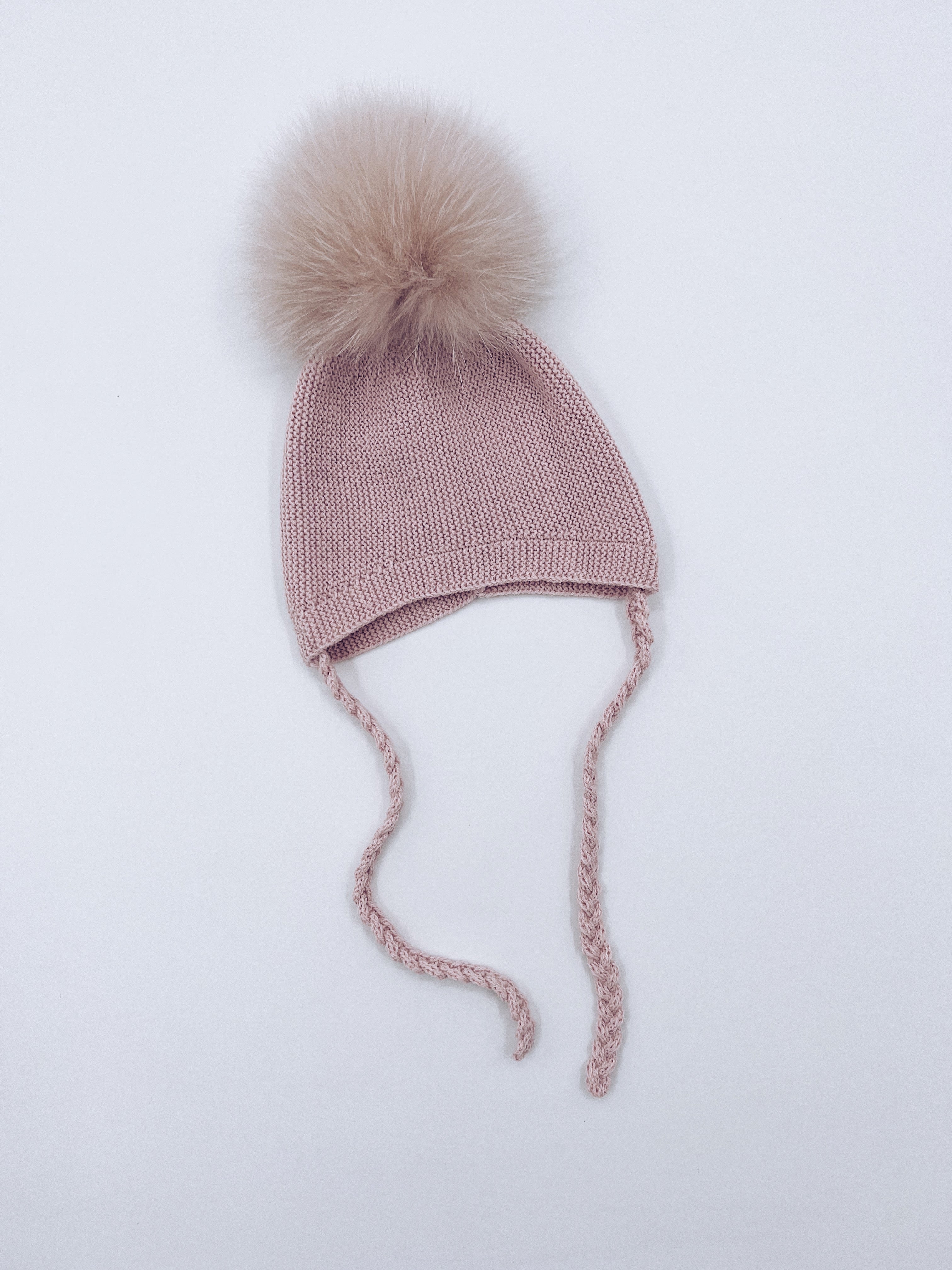 Luxurious knitted Pompom hat with Fox fur pompom.