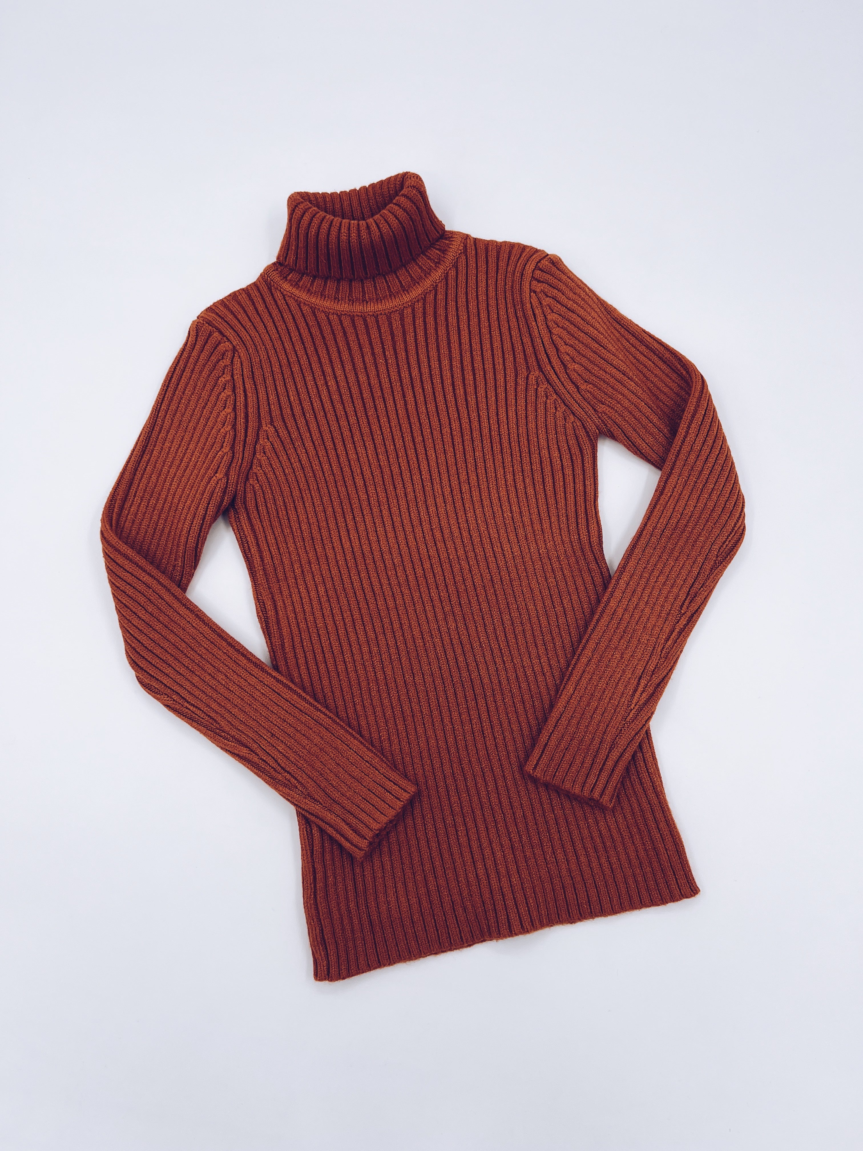 Rib Turtleneck jumper.