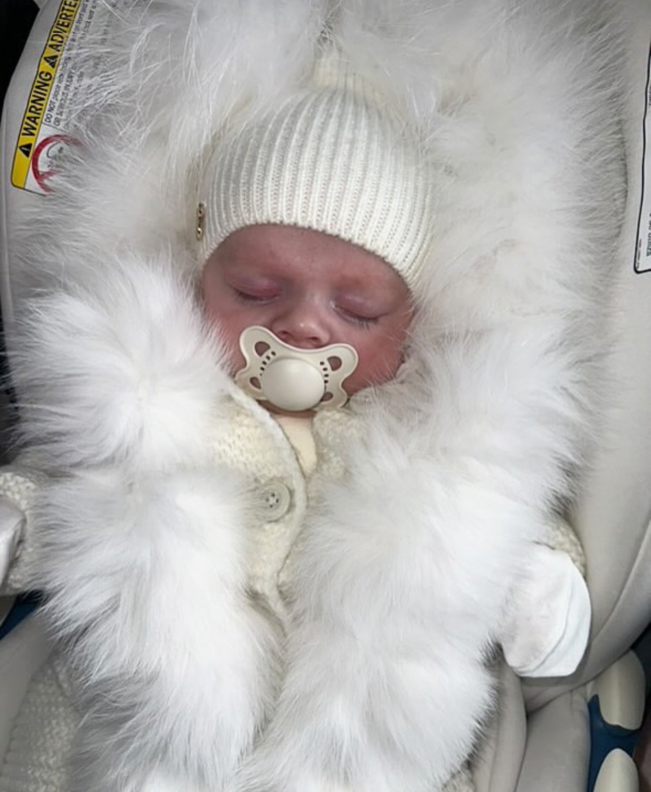 MI LOVES SIGNATURE White/Ivory Knitted Pramsuit with Luxurious Fox fur