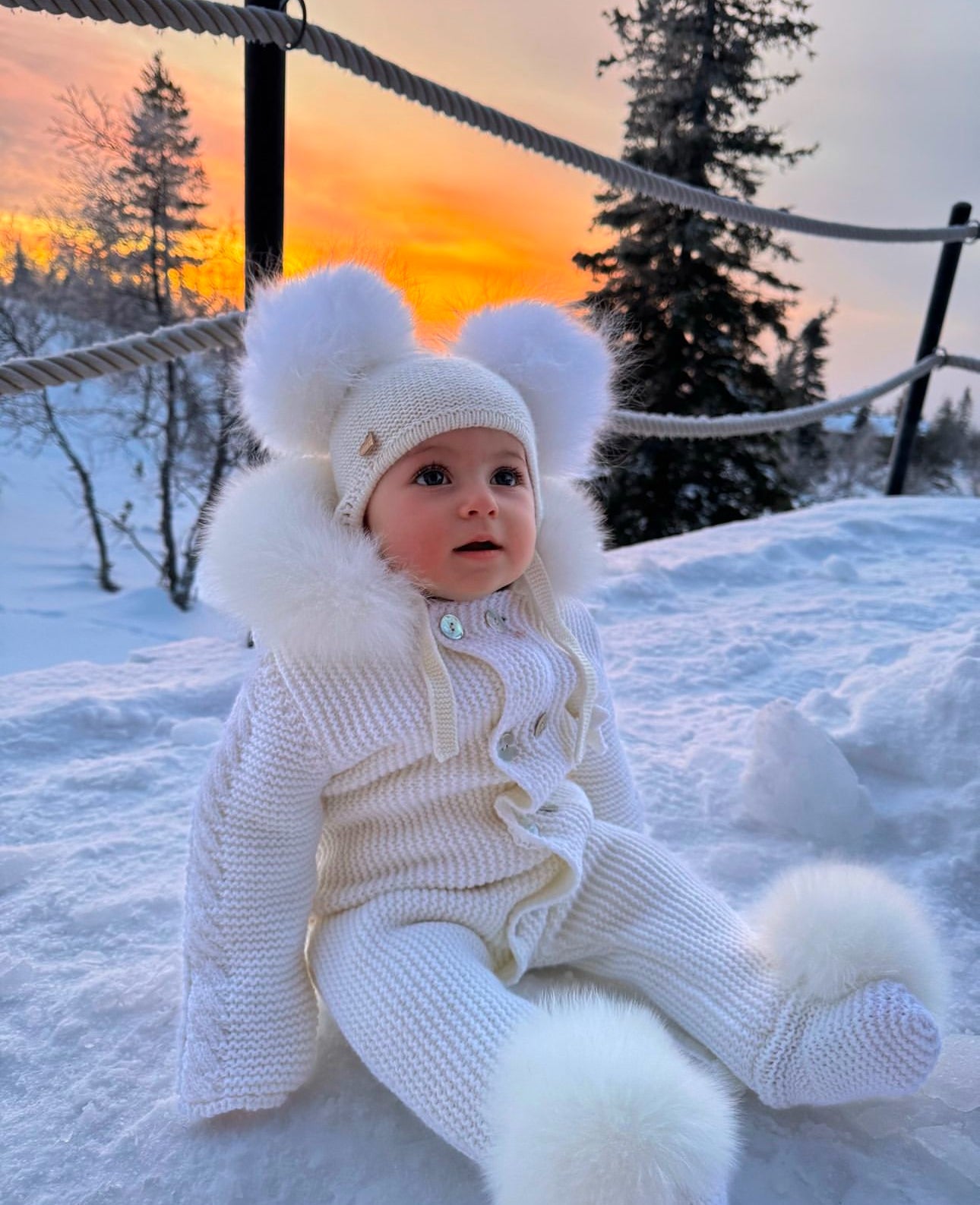 WHITE/IVORY MI LOVES SIGNATURE Fox fur trim/pompoms Baby ANGEL pramsui