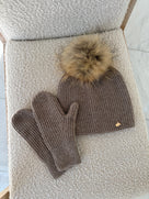 MILOVES Signature Angora Adult-Big kids Single pompom hat and Mittens set .