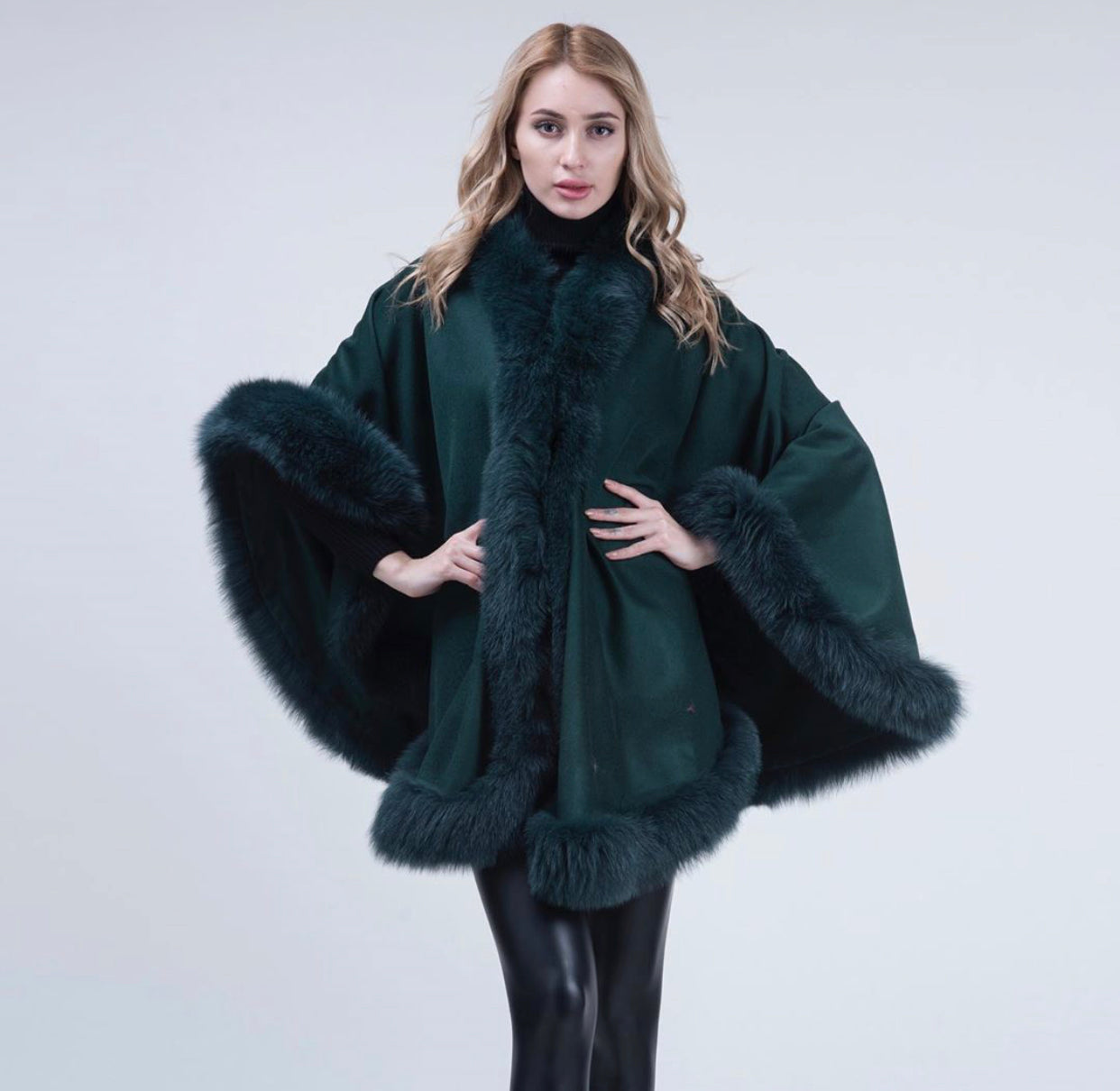 PRE-ORDER(Delivery in 2-3 weeks)MI LOVES SIGNATURE LUXURIOUS FOX FUR TRIM ADULT CAPE