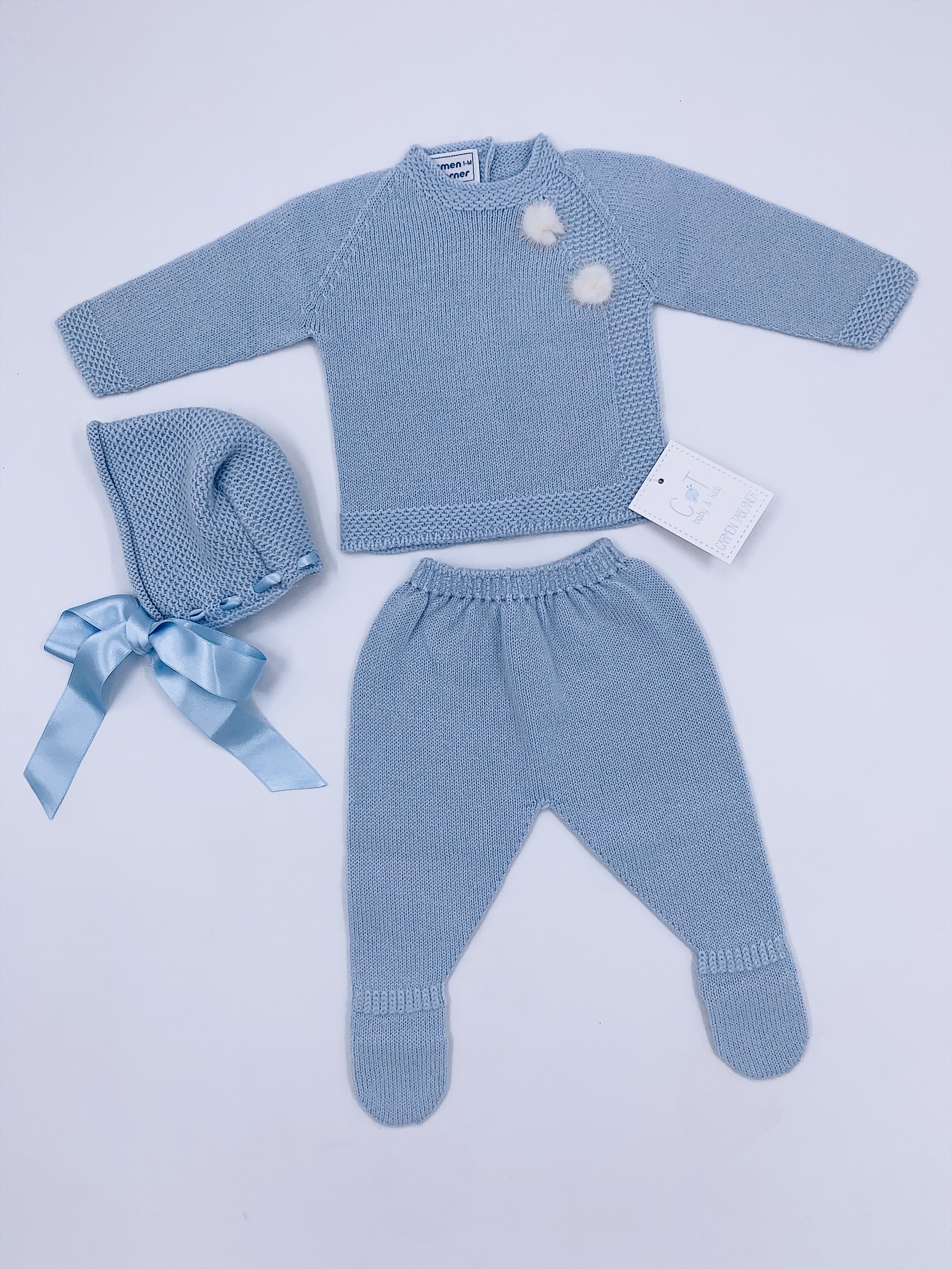 Beautiful Carmen Taberner baby knitted 3 piece set with pom-poms