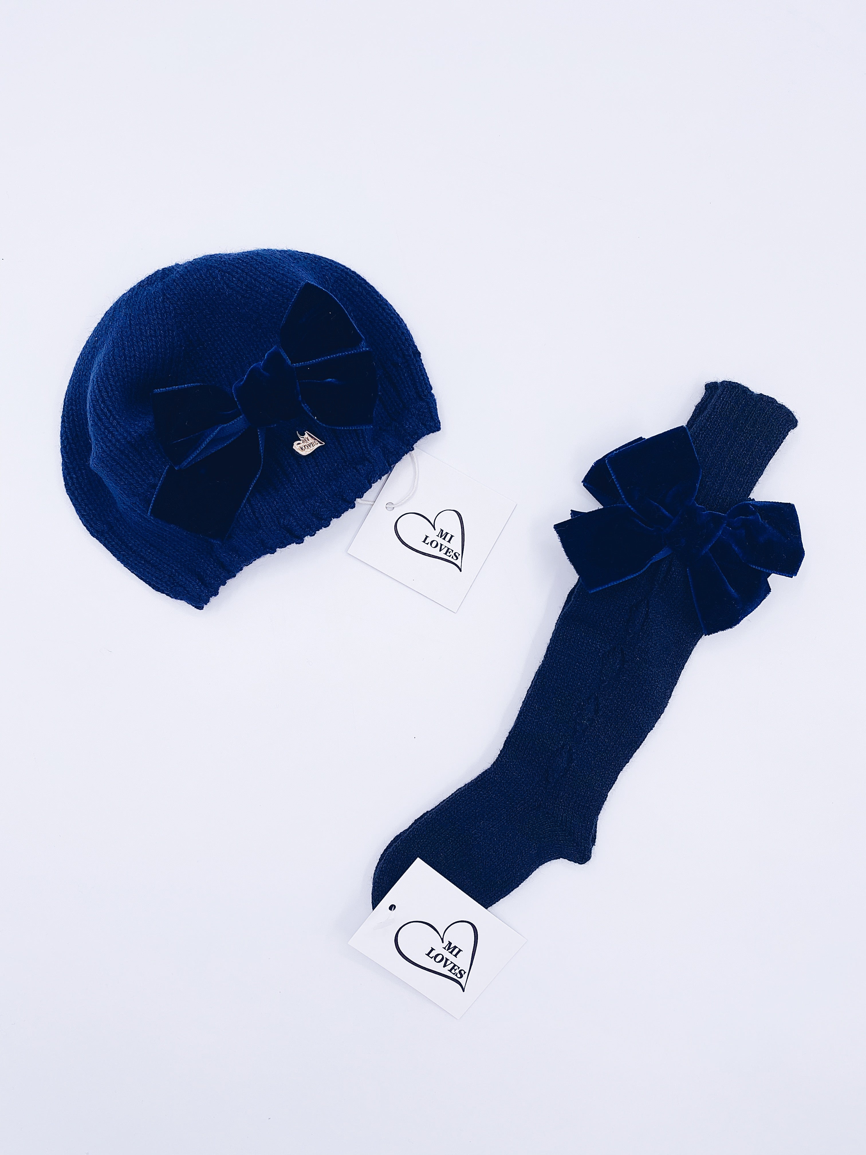 MI LOVES SIGNATURE Knitted beret with velvet bow