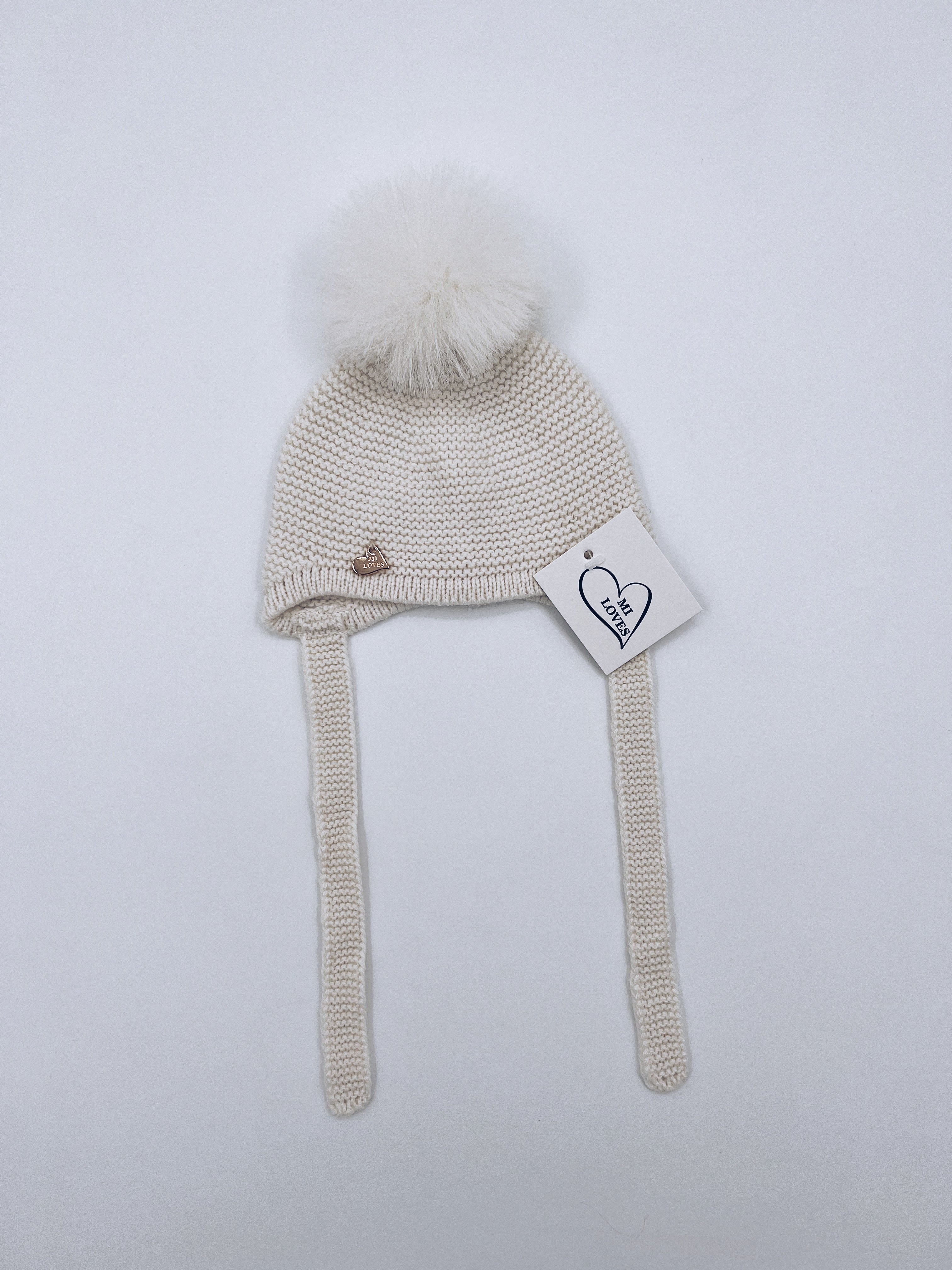 MI LOVES SIGNATURE Luxurious knitted Pompom hat with Synthetic fur pompom.
