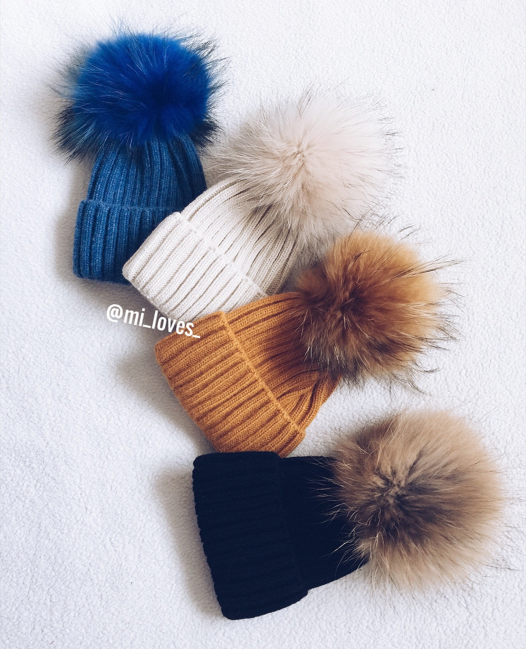 MILOVES SIGNATURE Cashmere  baby hat.