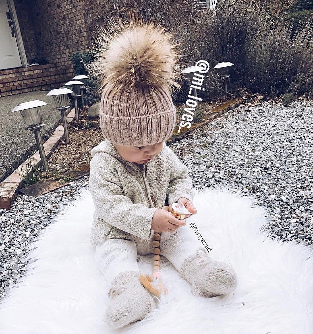 MILOVES SIGNATURE Cashmere  baby hat.