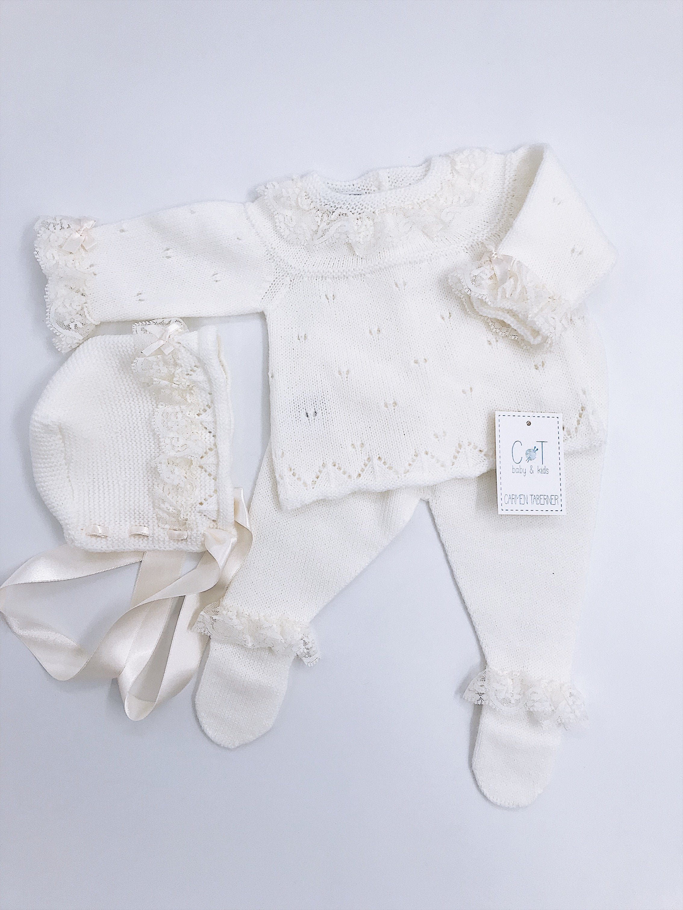 Carmen Taberner Knitted 3 piece set