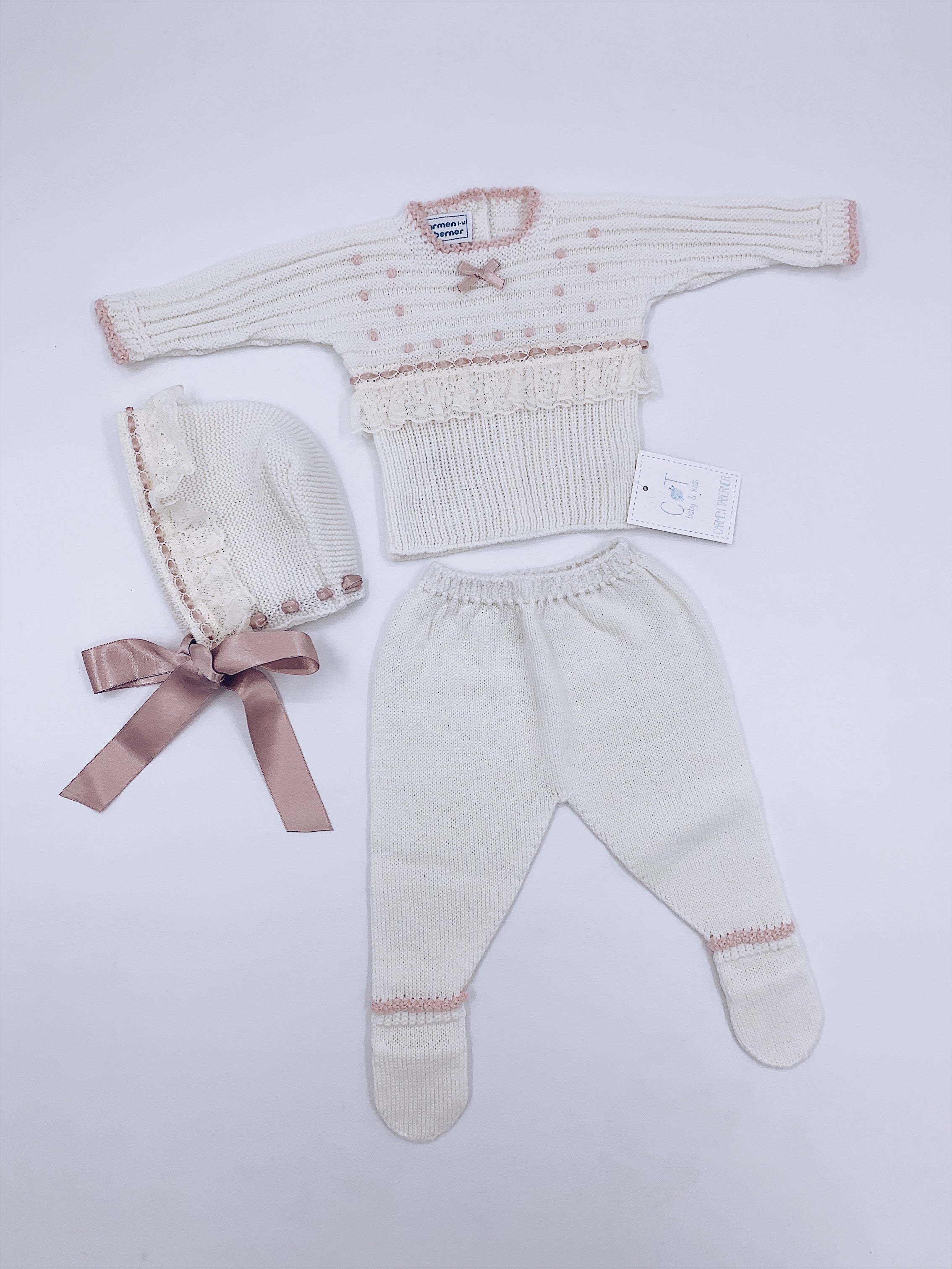 Beautiful Carmen Taberner Knitted 3 piece set with Lace details