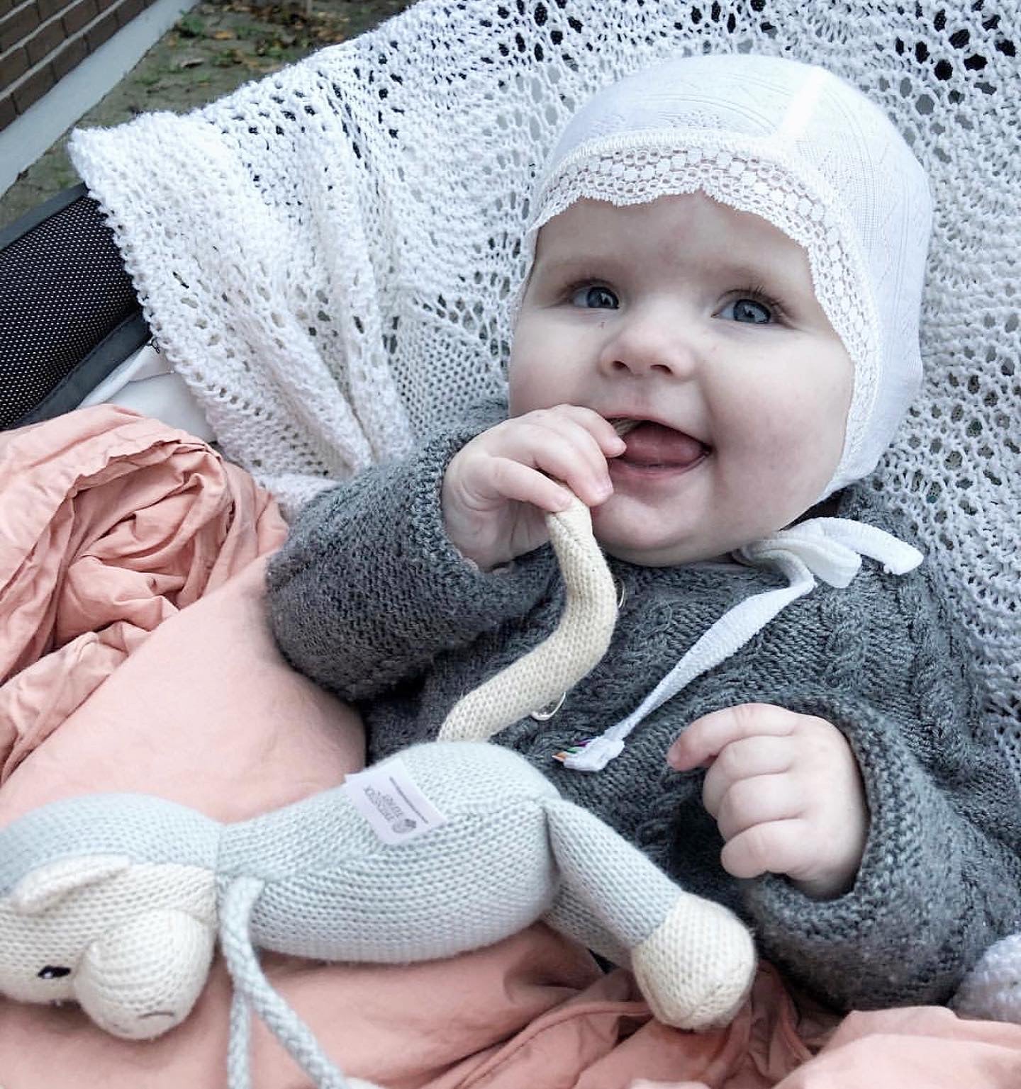 Joha Ivory Silk/Wool Baby Bonnet – MI LOVES