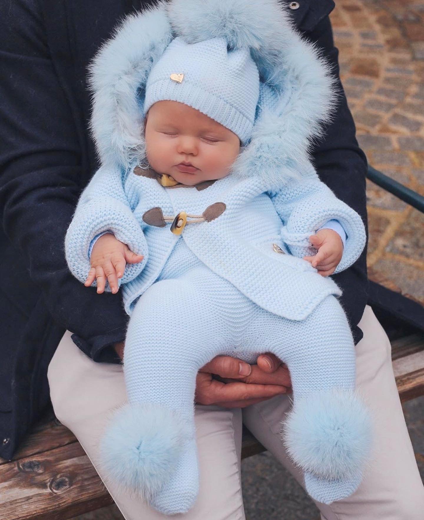 MI LOVES SIGNATURE Luxurious Fox fur trim Knitted Cardigan in Baby Blu