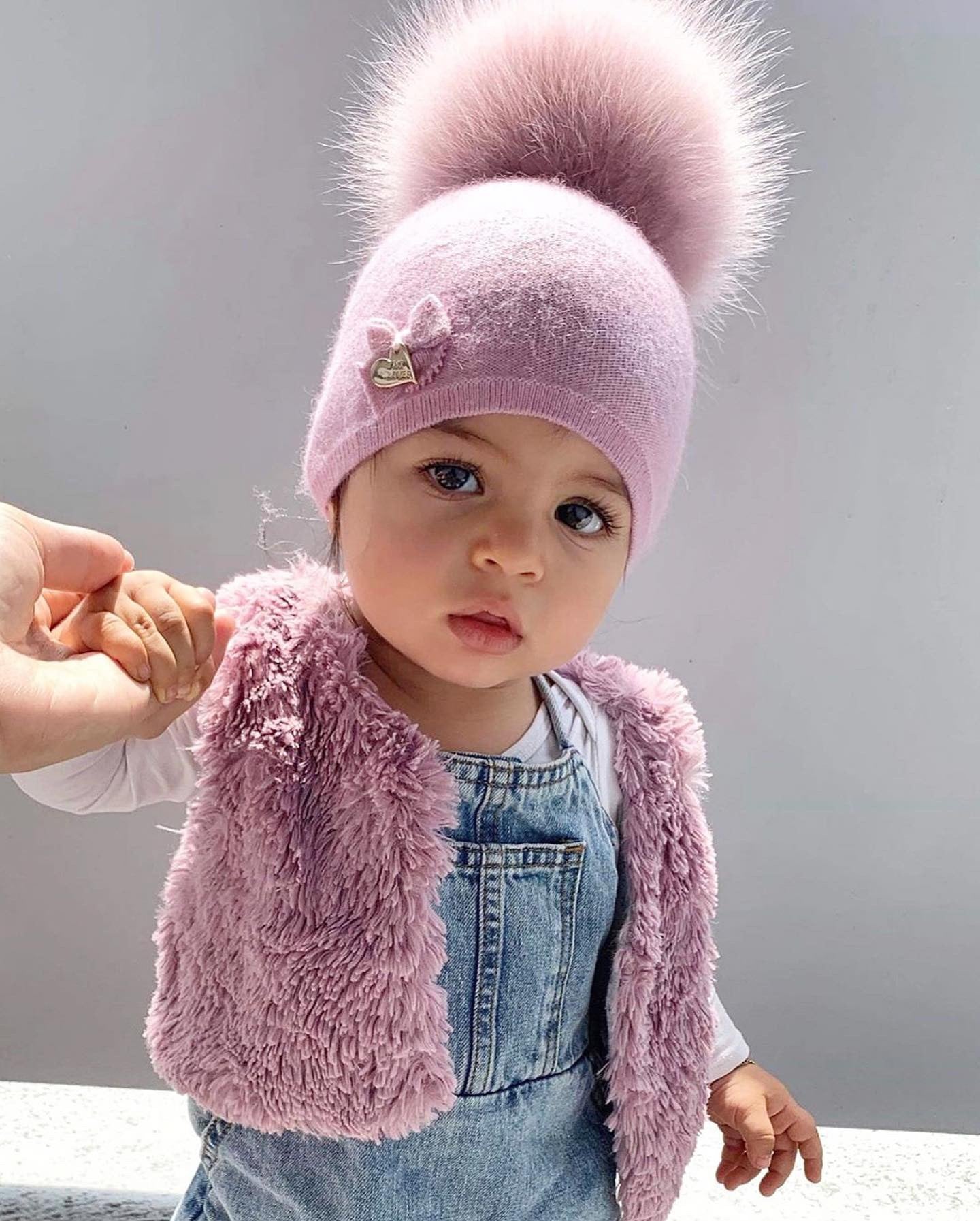 MI LOVES SIGNATURE LUXURIOUS FINE KNIT ANGORA HAT WITH FOX FUR POMPOM (with Bow)