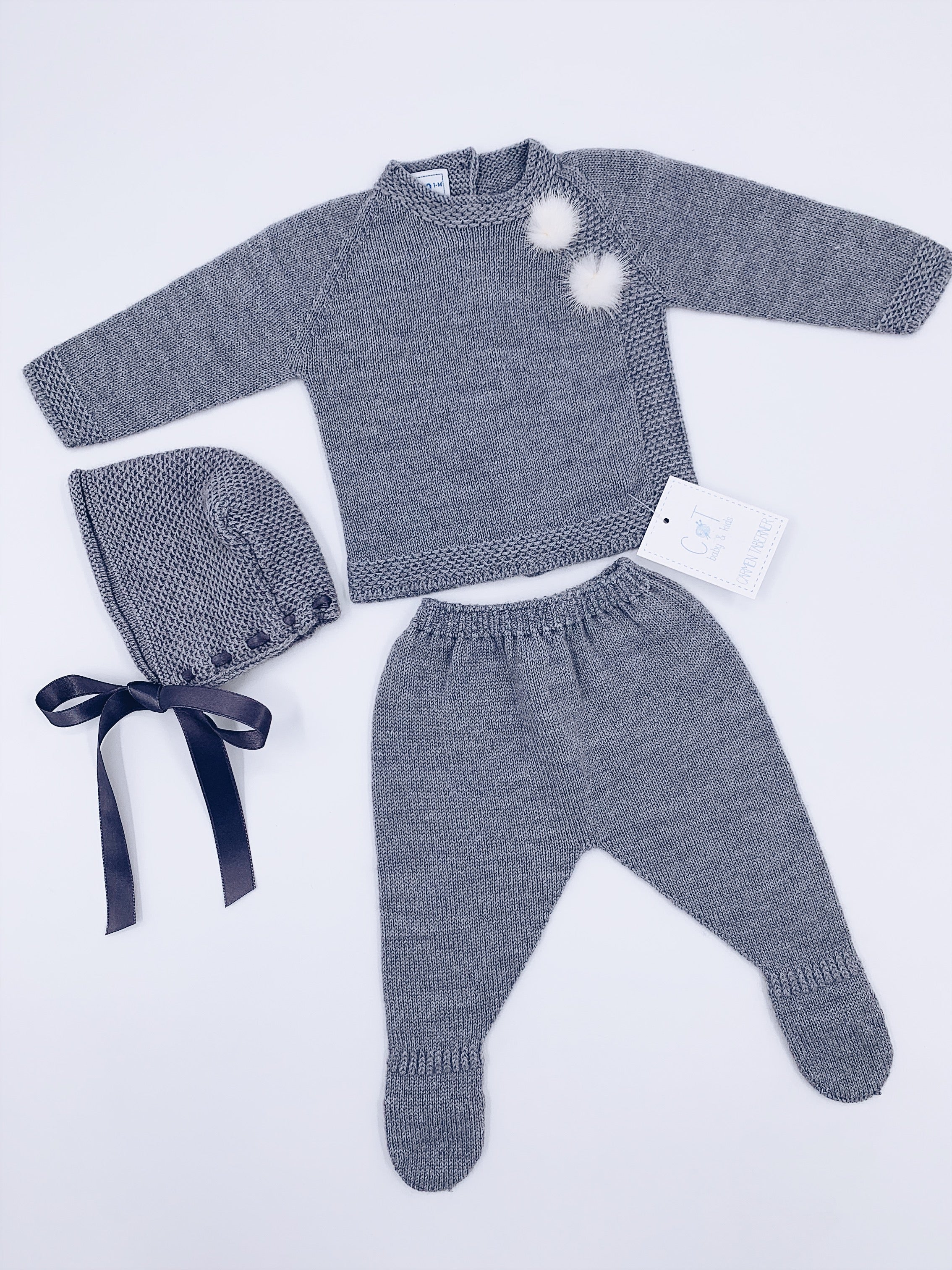 Beautiful Carmen Taberner baby knitted 3 piece set with pom-poms