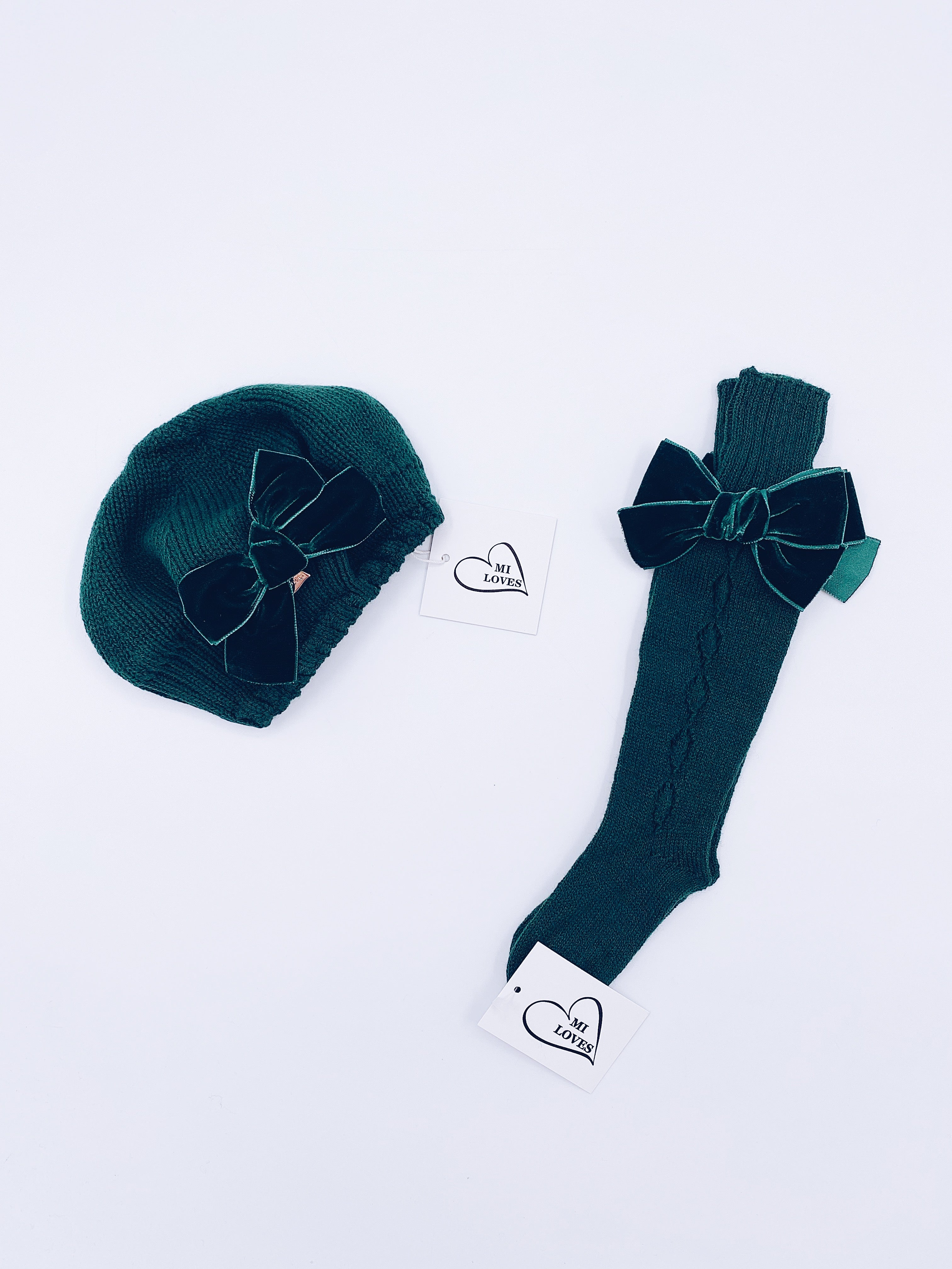 MI LOVES SIGNATURE Knitted beret with velvet bow