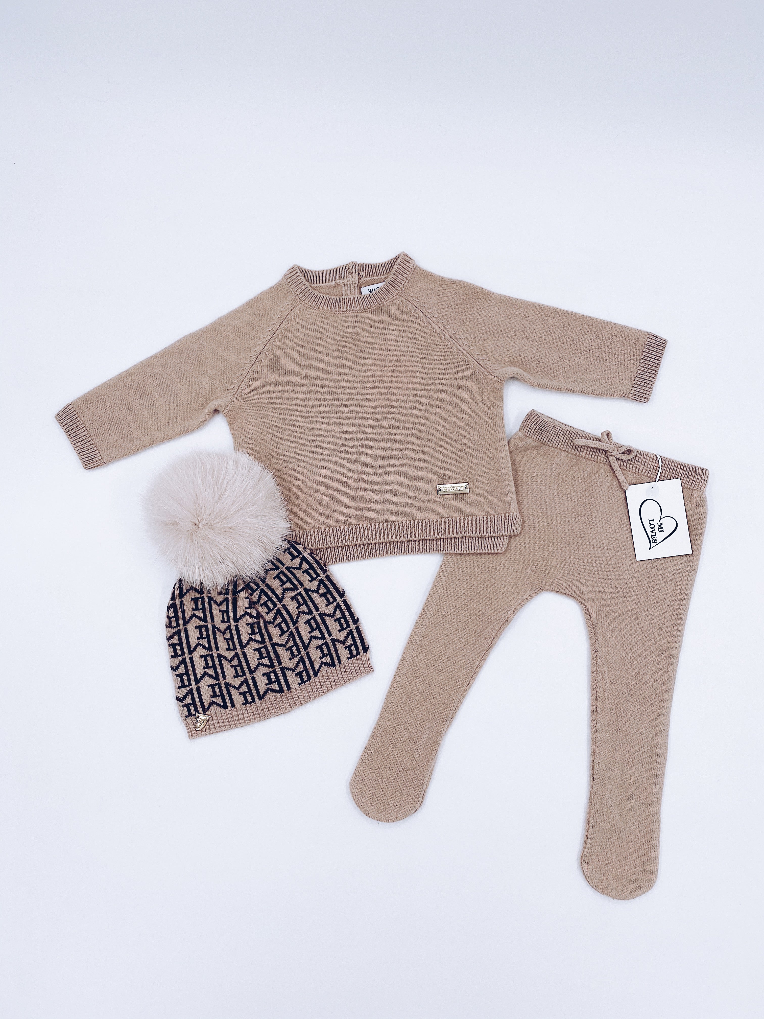 MI LOVES SIGNATURE Cashmere knit sweater