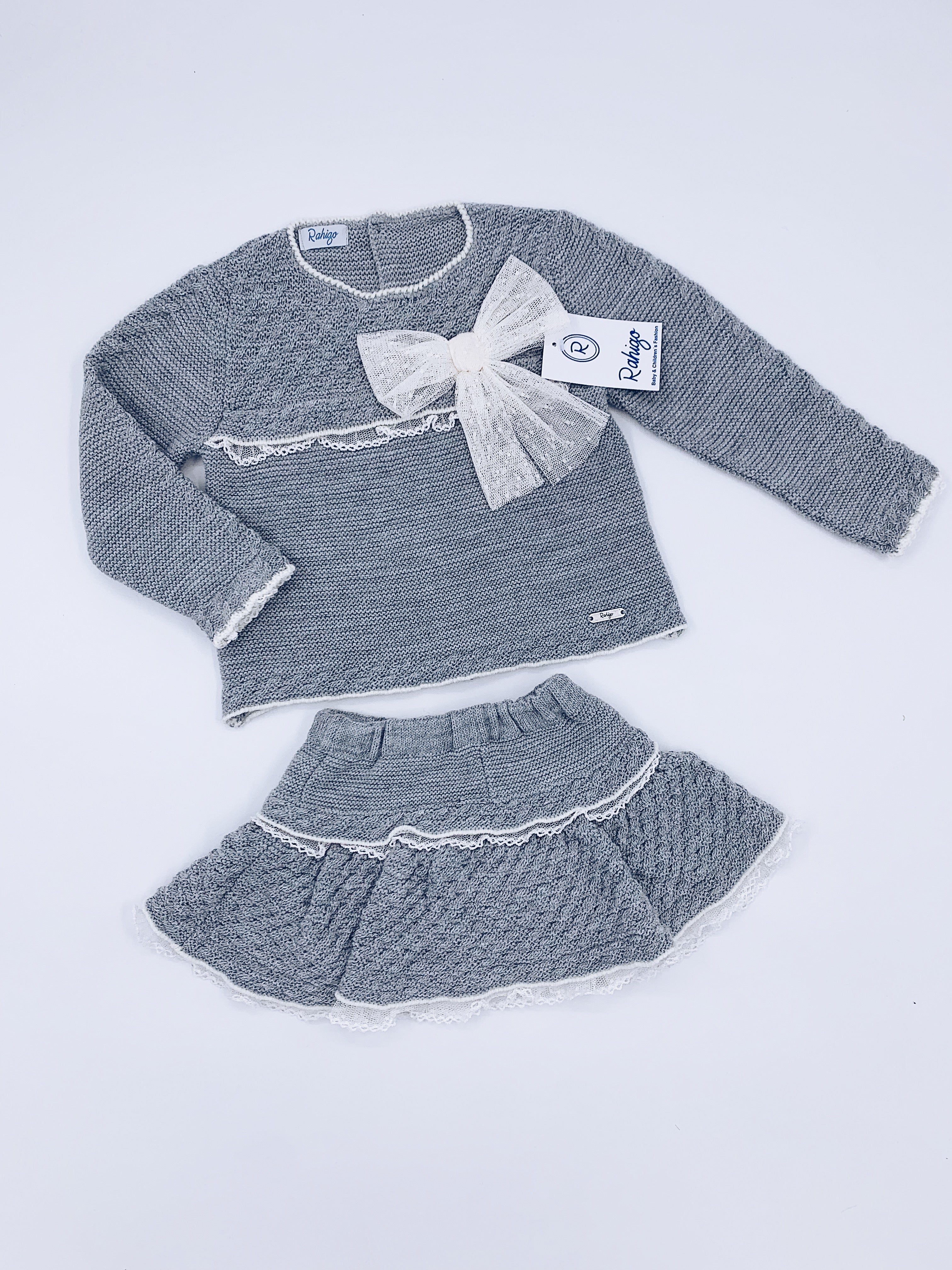 Rahigo Knitted 2 piece set with lace/bow details in Grey