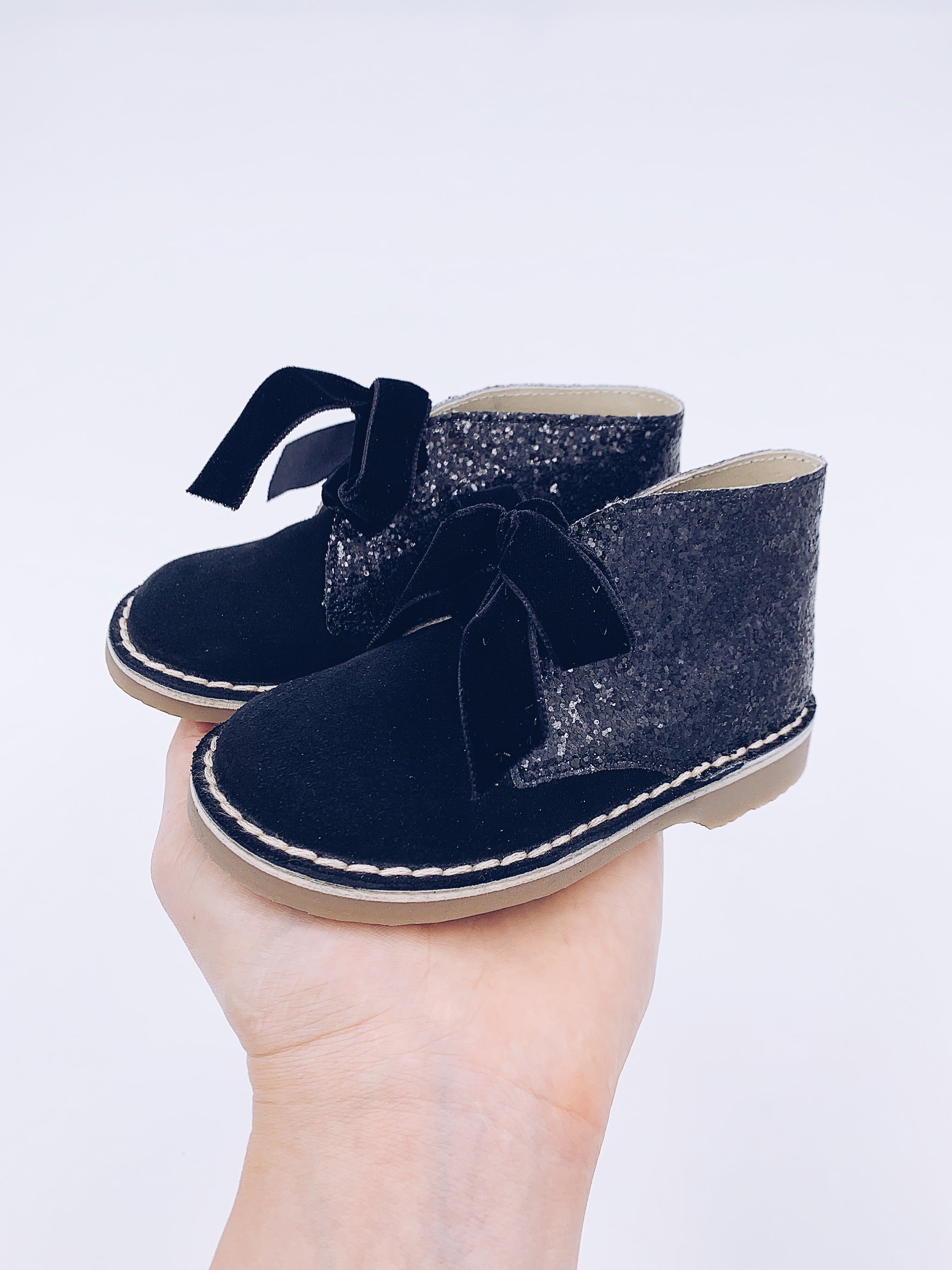 Red rochy boots store