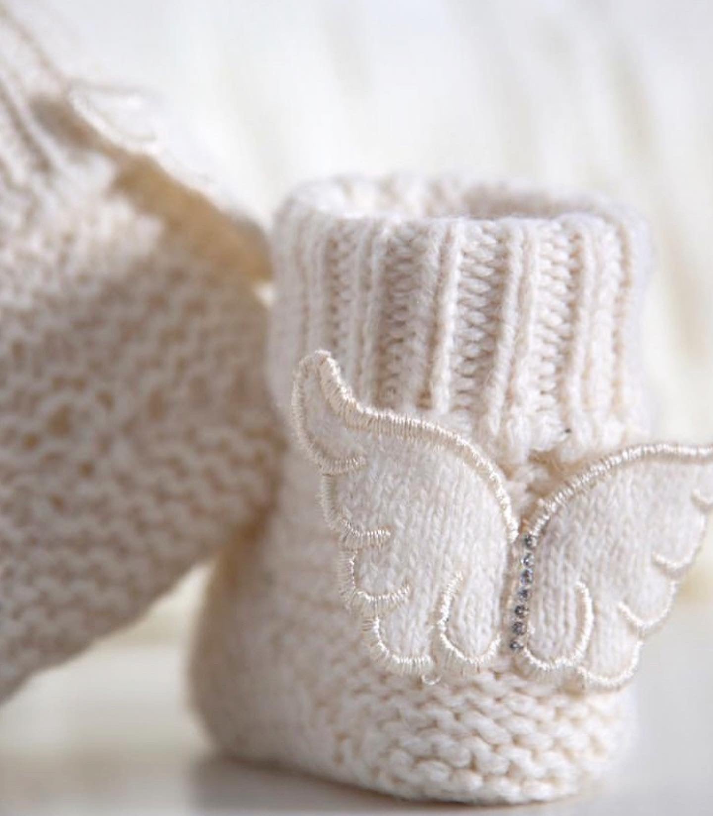 MI LOVES SIGNATURE Knitted Angel Wings BOOTIES(ALL COLOURS)