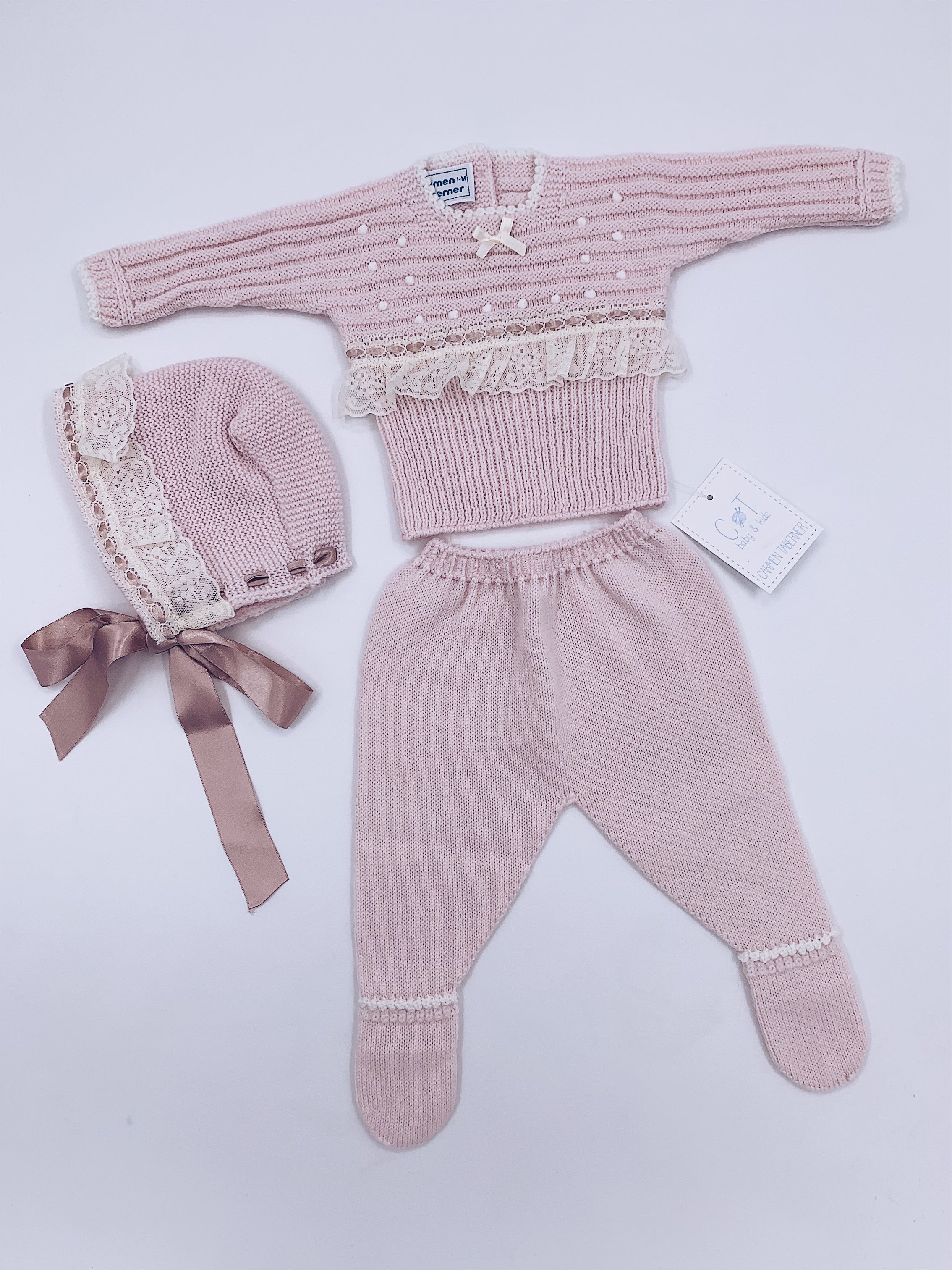 Beautiful Carmen Taberner Knitted 3 piece set with Lace details